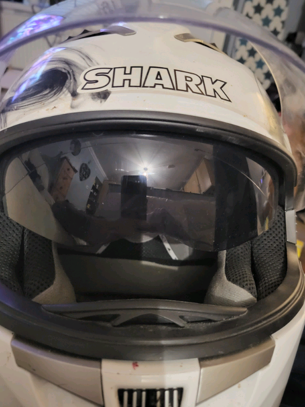 Shark s900 glow | in Abertillery 